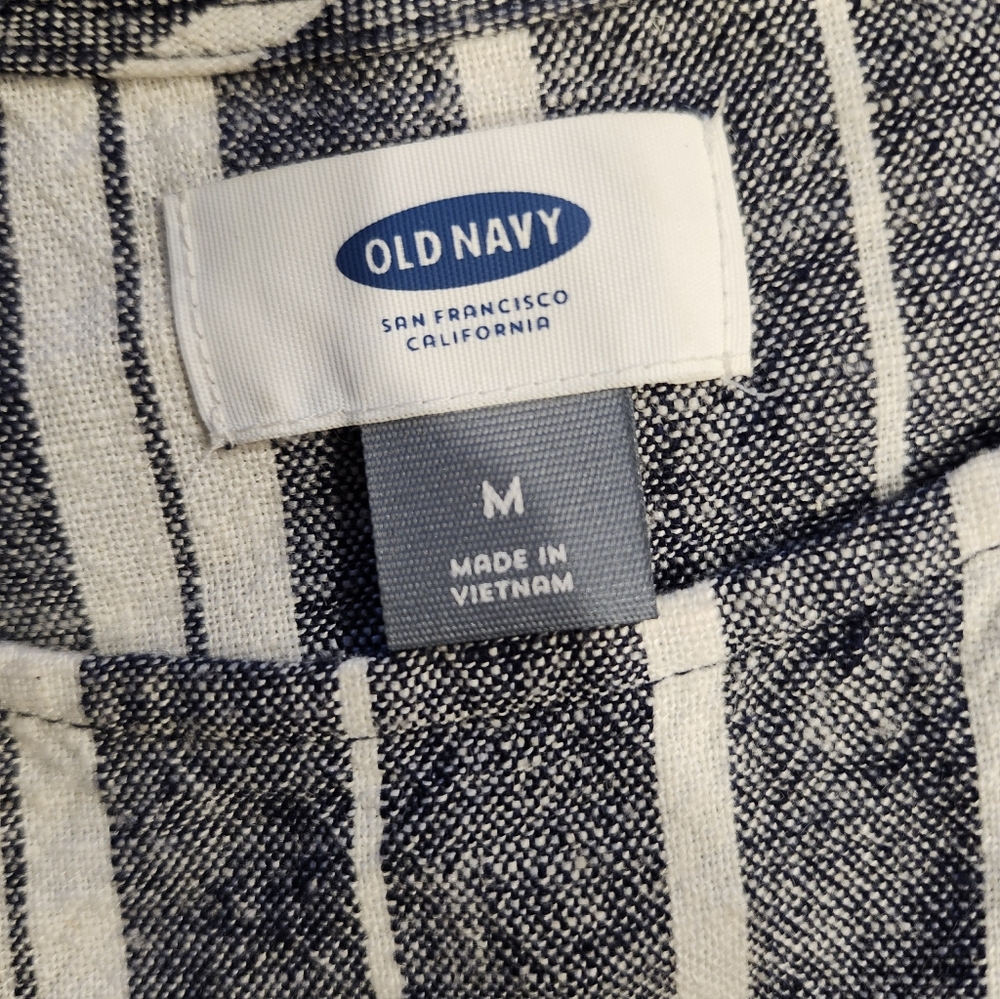 Old Navy Women’s Sleeveless Striped Dress – Size M - Picture 3 of 3